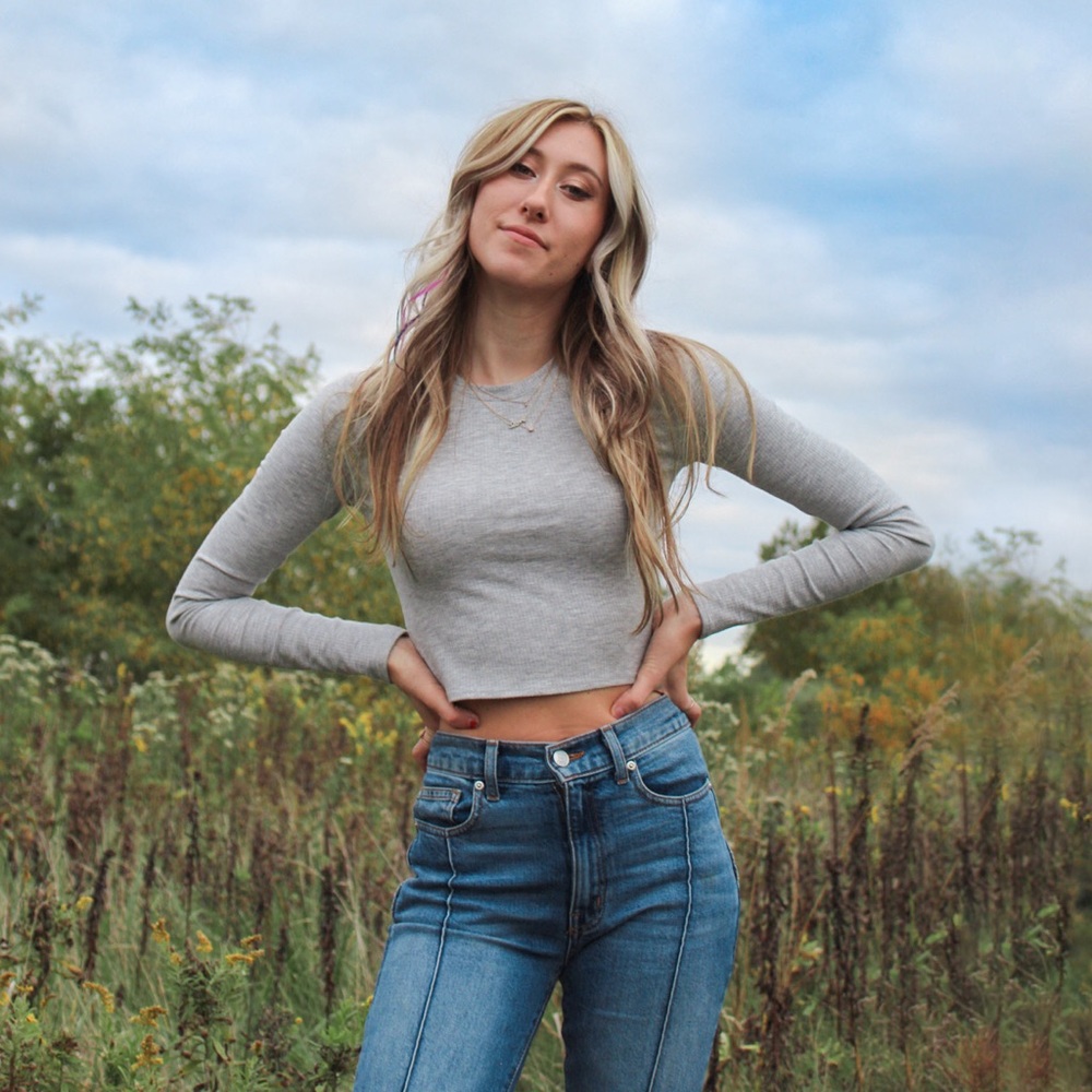 Meet your Posher, Eva